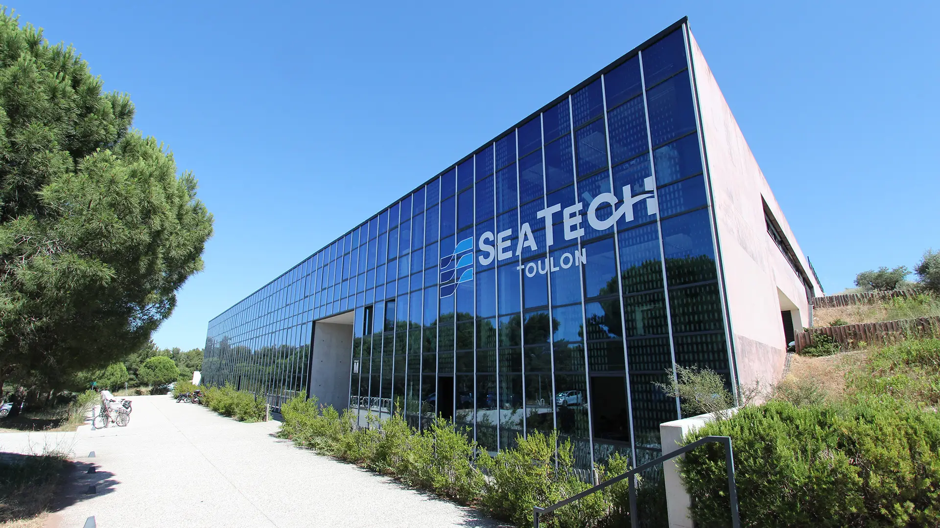 seatech-ext-bat-m